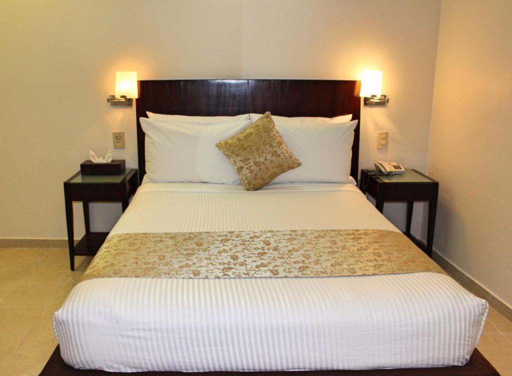 Двухместный (Стандартный двухместный номер с 1 кроватью) отеля Best Western Taxco, Таско-де-Аларкон
