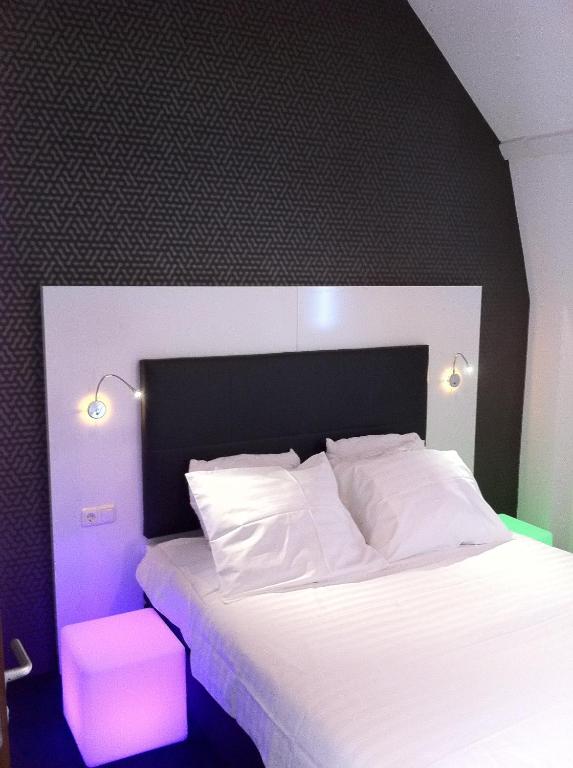 Двухместный (Стандартный двухместный номер с 1 кроватью или 2 отдельными кроватями) отеля Hotel Vossius Vondelpark, Амстердам
