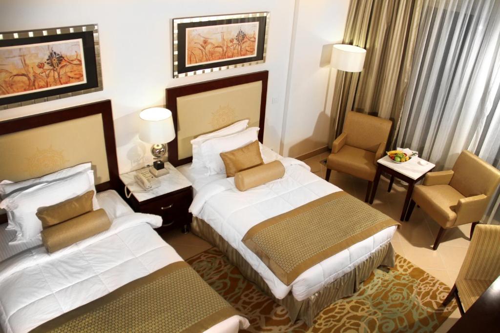 Двухместный (Двухместный номер Делюкс с 1 кроватью или 2 отдельными кроватями, вид на город) отеля Tolip Hotel Alexandria, Александрия