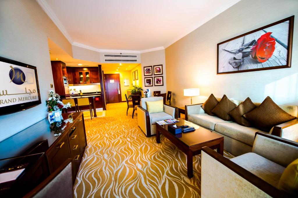 Апартаменты (Апартаменты с 2 спальнями) апарт-отеля Grand Mercure Residence, Абу-Даби