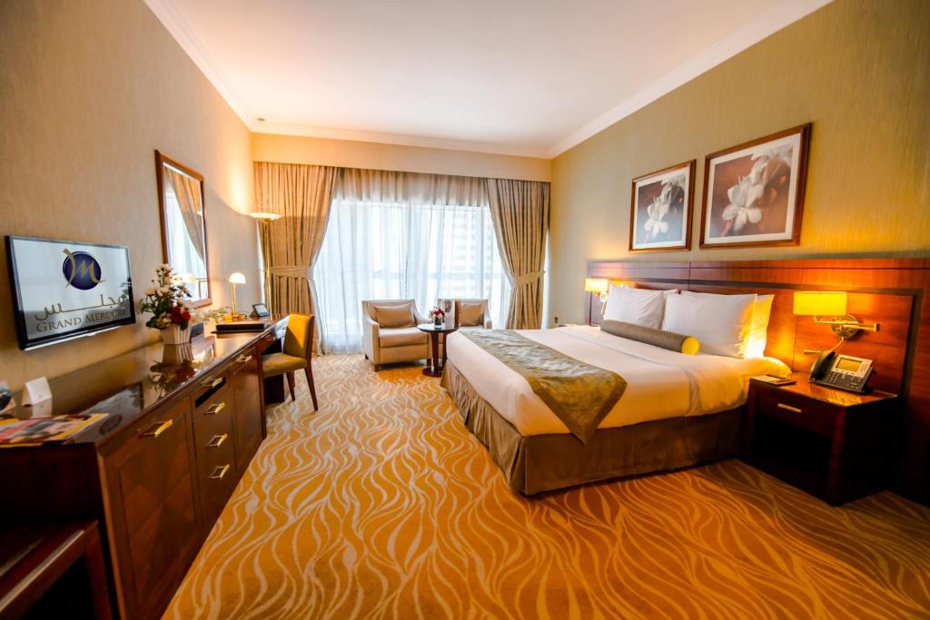 Студио (Номер-студия с кроватью размера «king-size») апарт-отеля Grand Mercure Residence, Абу-Даби