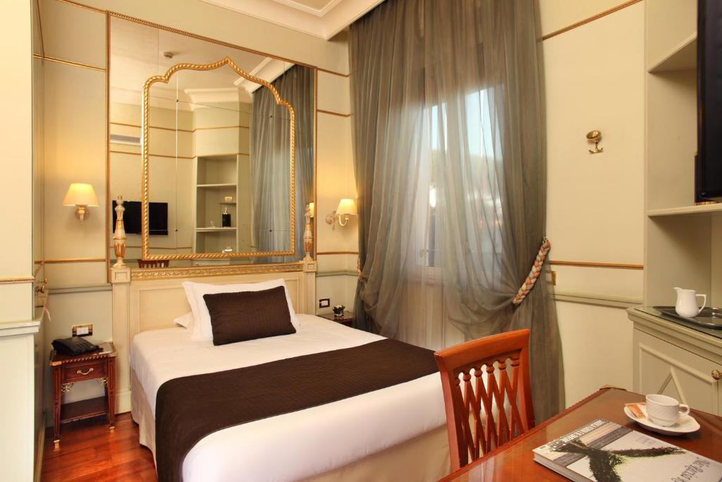 Одноместный (Двухместный номер с 1 кроватью (для 1 взрослого)) отеля Hotel Degli Aranci, Рим
