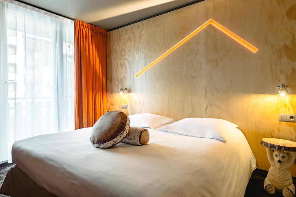 Двухместный (Стандартный двухместный номер с 1 кроватью или 2 отдельными кроватями) отеля Hôtel Le Refuge des Aiglons, Шамони-Мон-Блан