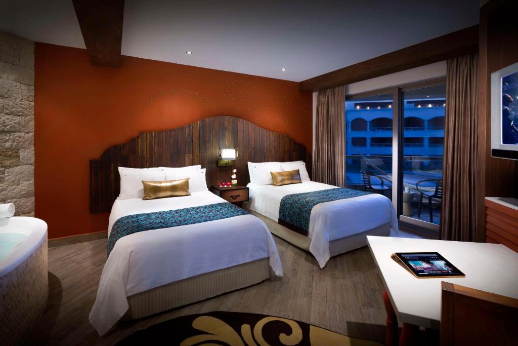 Двухместный (Двухместный номер Делюкс Голд с 1 кроватью — Pure) курортного отеля Hard Rock Hotel Riviera Maya - Hacienda All Inclusive, Пуэрто-Авентурас