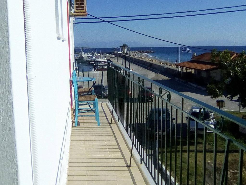 Двухместный (Двухместный номер с 1 кроватью и балконом, вид на море), Sea View with parking