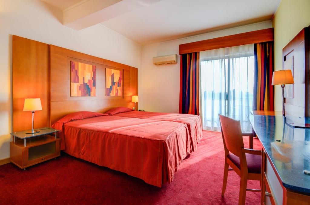 Двухместный (Стандартный двухместный номер с 2 отдельными кроватями) отеля Hotel Alvorada, Эшторил