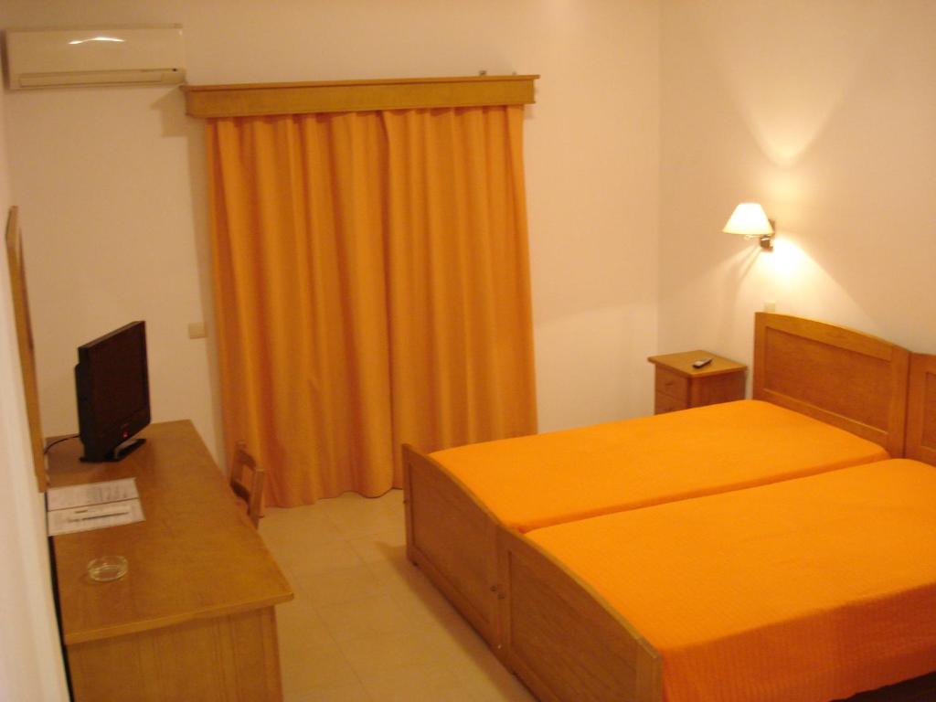 Двухместный (Двухместный номер с 1 кроватью или 2 отдельными кроватями и балконом) отеля Rialgarve, Фару