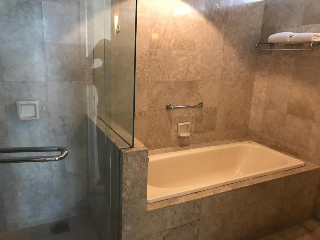 Апартаменты (Family 2-Bedroom Suite), Queens Service Suite @ Times Square