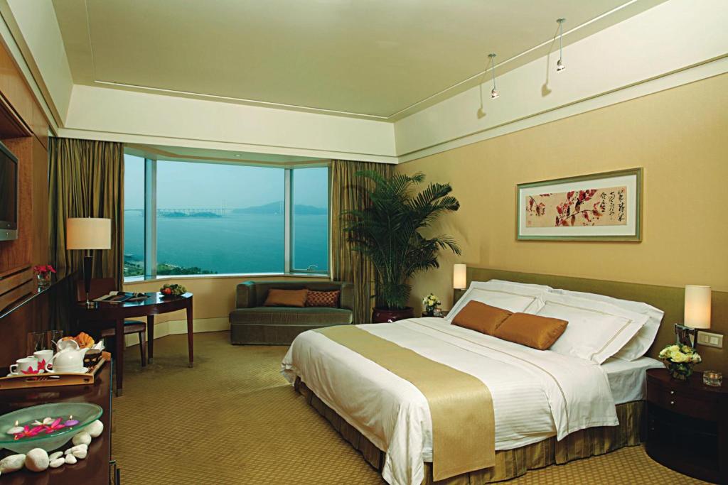 Двухместный (Двухместный номер Делюкс с 1 кроватью или 2 отдельными кроватями и видом на море) отеля Guangzhou Nansha Grand Hotel, Гуанчжоу