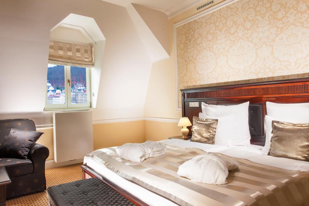 Двухместный (Улучшенный двухместный номер с 1 кроватью) отеля Luxury Spa Hotel Olympic Palace, Карловы Вары