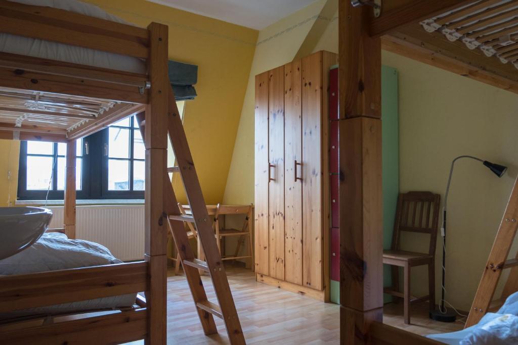 Номер (Кровать в общем номере с 4 кроватями), Hostel Louise 20