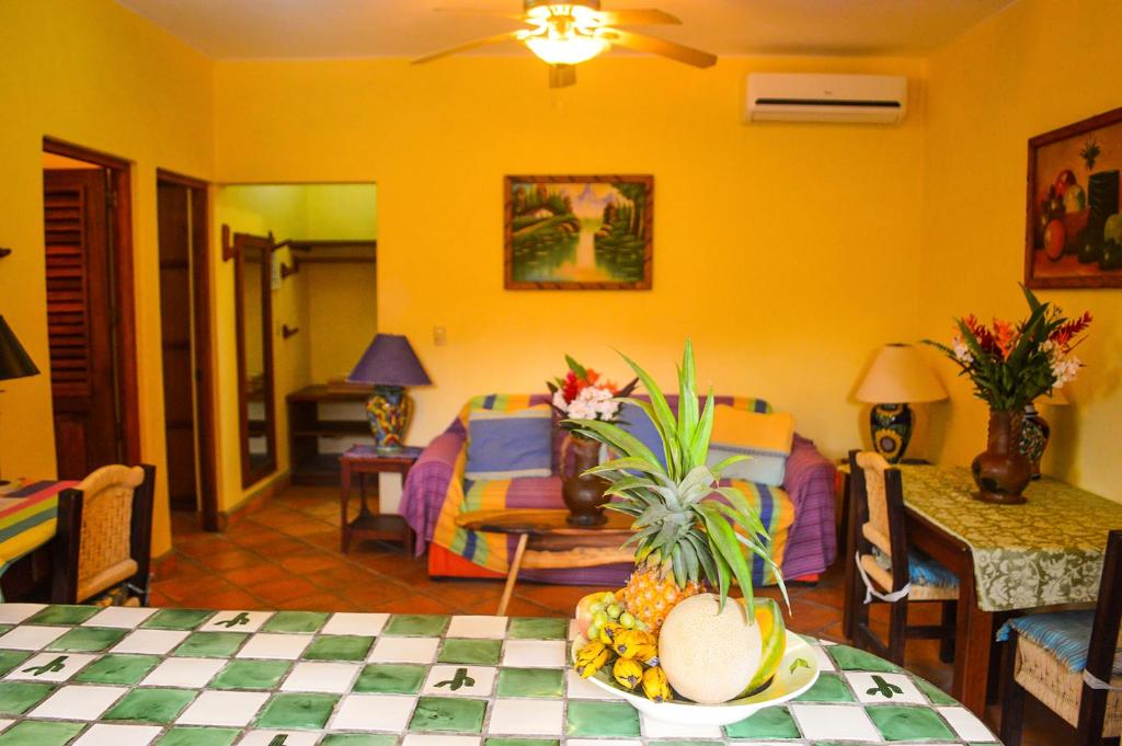 Апартаменты (Two Bedroom Apartment / Gardenia) отеля Hotel Casamar Suites, Пуэрто-Эскондидо