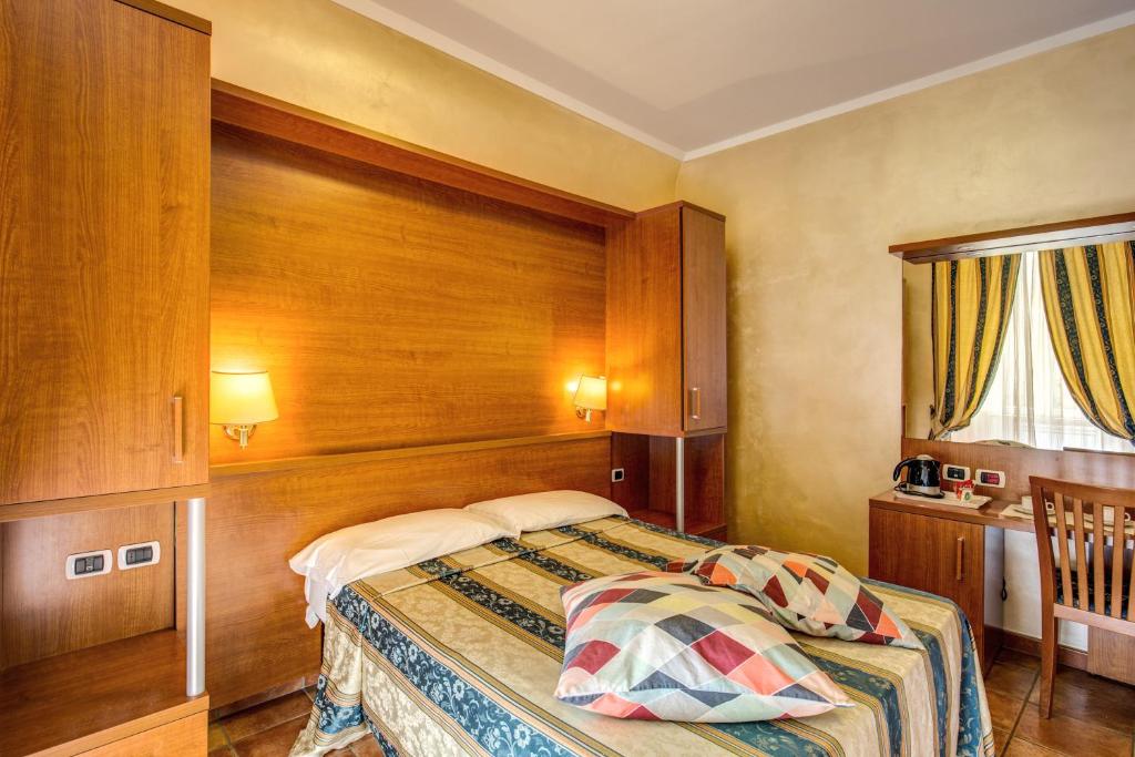 Двухместный (Двухместный номер «Комфорт» с 1 кроватью) отеля Hotel Maryelen, Рим