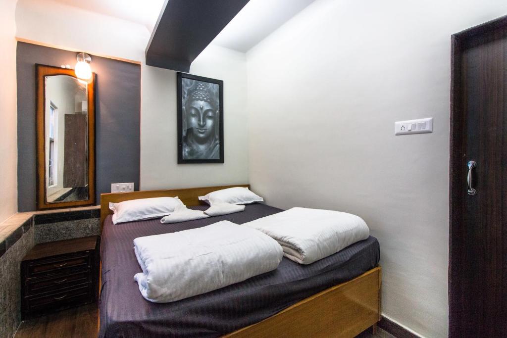 Двухместный (Двухместный номер Делюкс с 1 кроватью) хостела Backpacker Panda Appetite, Мумбай