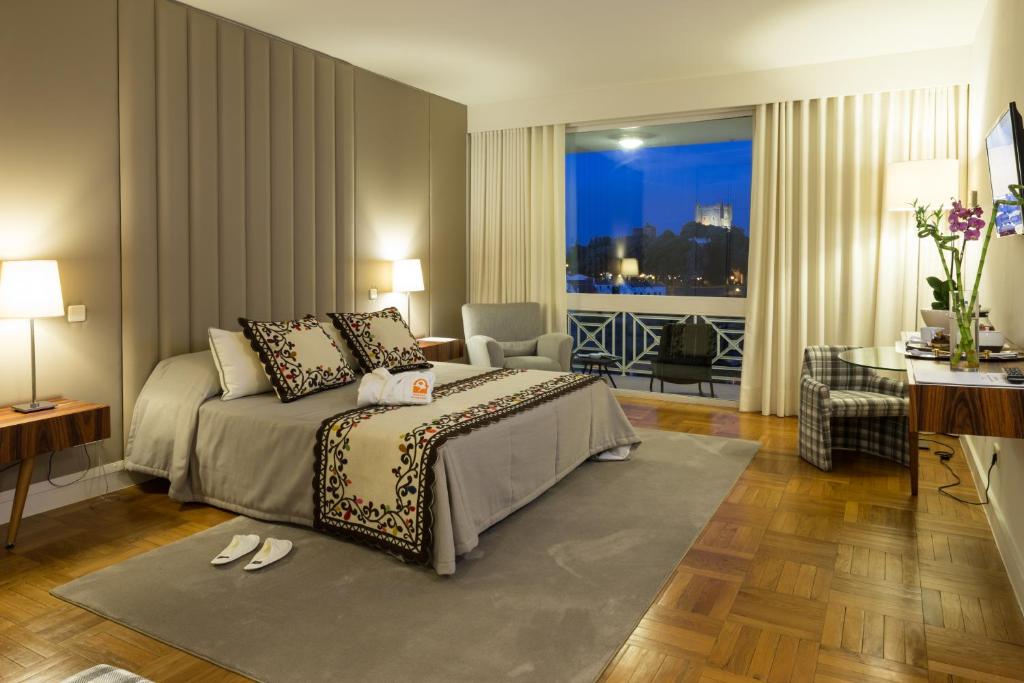 Двухместный (Улучшенный двухместный номер с 1 кроватью или 2 отдельными кроватями) отеля Pousada de Bragança - Sao Bartolomeu, Браганса