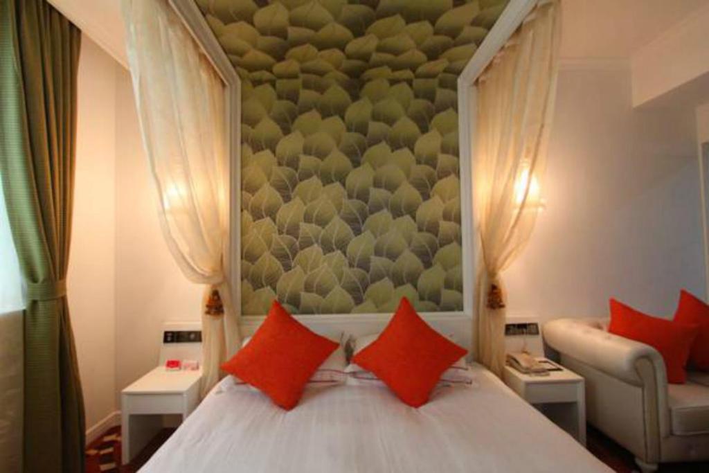 Двухместный (Номер Делюкс с кроватью размера «king-size») отеля Elegance Bund Hotel, Шанхай