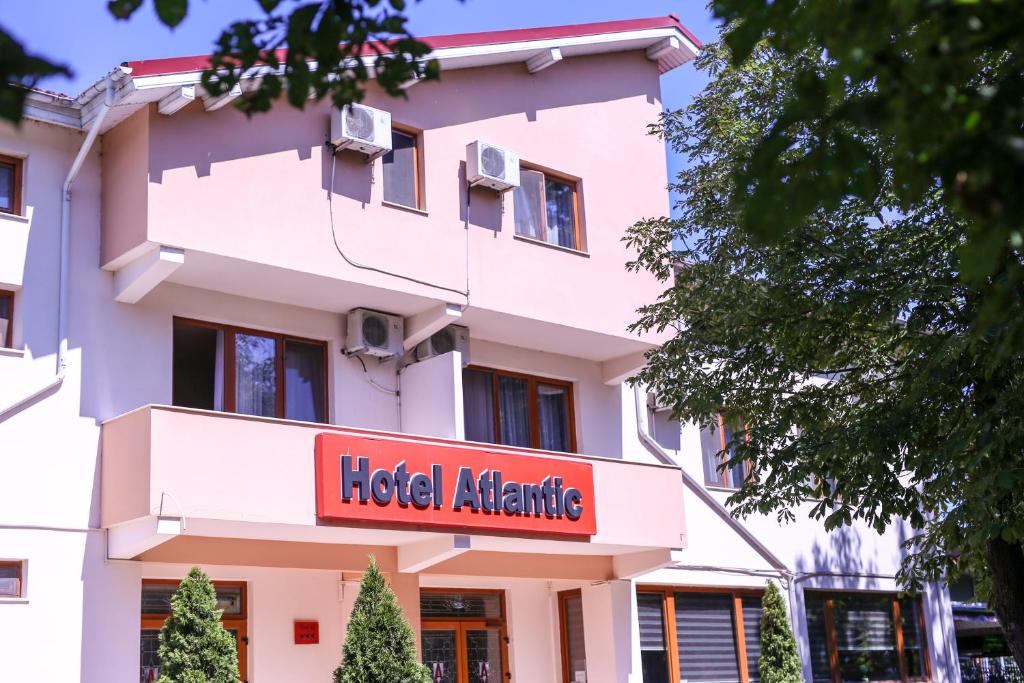 Отель Hotel Atlantic, Слэник-Молдова