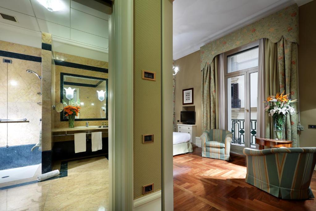 Двухместный (Улучшенный двухместный номер с 1 кроватью) отеля Eurostars Hotel Excelsior, Неаполь