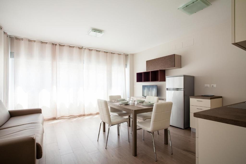 Апартаменты (Стандартные апартаменты), Astoria Suite Apartments