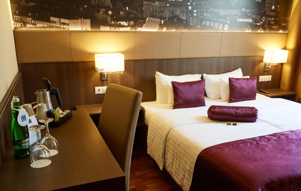 Двухместный (Стандартный двухместный номер с 1 кроватью) отеля 12 Revay Hotel, Будапешт