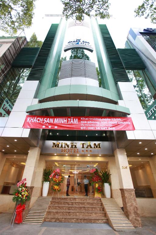 Двухместный (Улучшенный двухместный номер с 1 кроватью) отеля Minh Tam Hotel & Spa 3/2, Хошимин