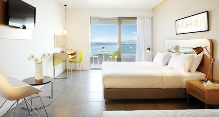 Четырехместный (Четырехместный номер с видом на море) отеля Margarita Sea Side Hotel, Калифея