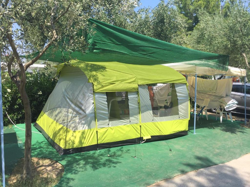 Номер (Шатер T428) кемпинга Camping Castello, Неос-Мармарас
