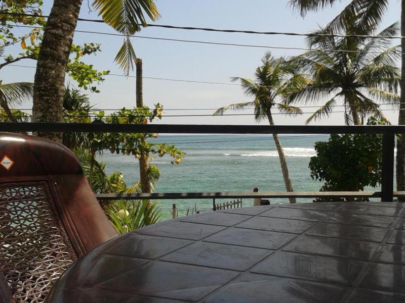 Двухместный (Двухместный номер с 1 кроватью и балконом, вид на море) отеля Polhena Coral Reef Resort, Матара