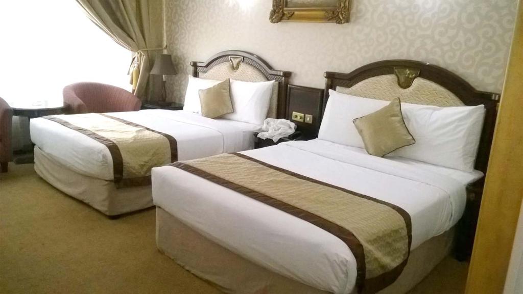 Двухместный (Двухместный номер с двуспальной кроватью и дополнительной кроватью) отеля Sun & Sands Hotel, Дубай