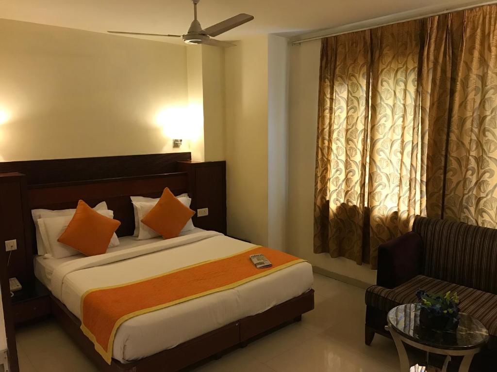 Двухместный (Улучшенный двухместный номер с 1 кроватью) отеля Hotel Southern, Нью-Дели