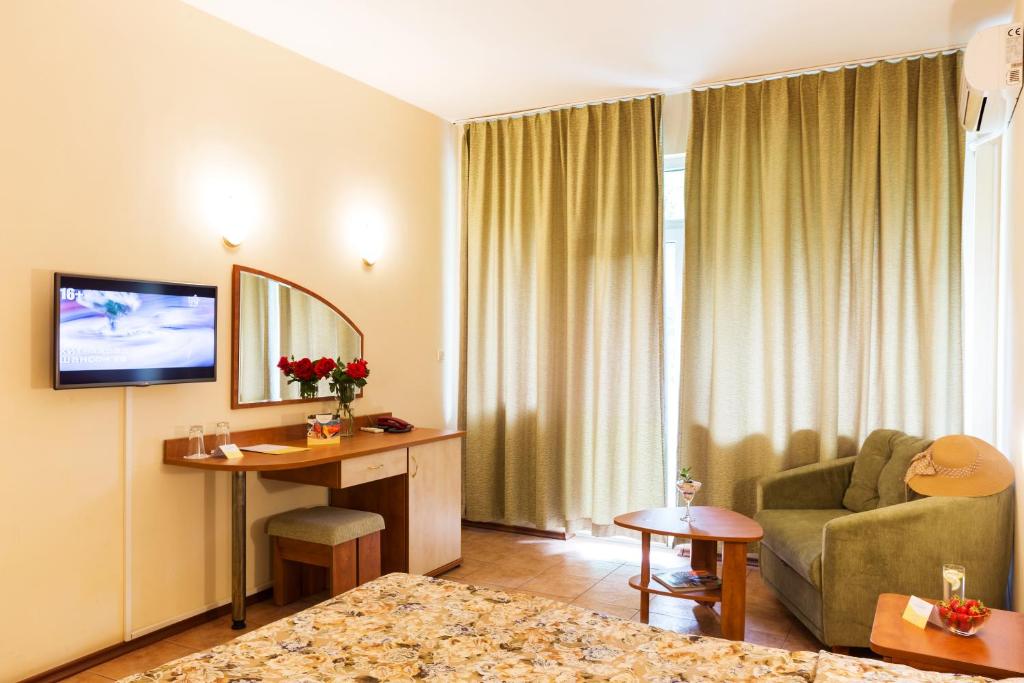 Двухместный (Двухместный номер с 1 кроватью или 2 отдельными кроватями) отеля Ljuljak Hotel, Золотые Пески