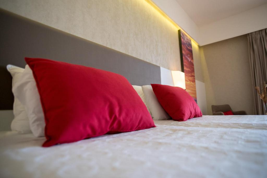 Двухместный (Улучшенный двухместный номер с 2 отдельными кроватями и видом на сад) отеля Thraki Palace Thalasso Spa Hotel & Conference Cent, Александруполис