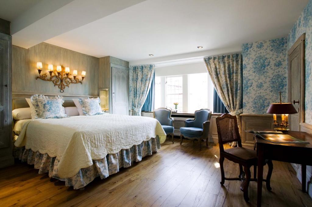 Двухместный (Улучшенный классический двухместный номер) отеля Relais Bourgondisch Cruyce, A Luxe Worldwide Hotel, Брюгге