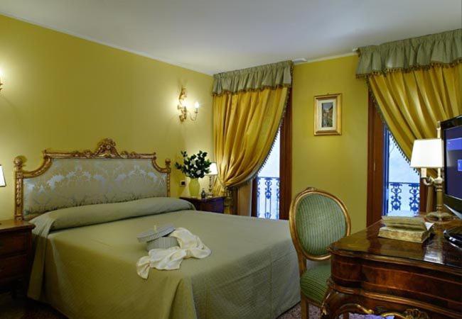 Двухместный (Двухместный номер Делюкс с 1 кроватью) гостевого дома Best Windows, Венеция