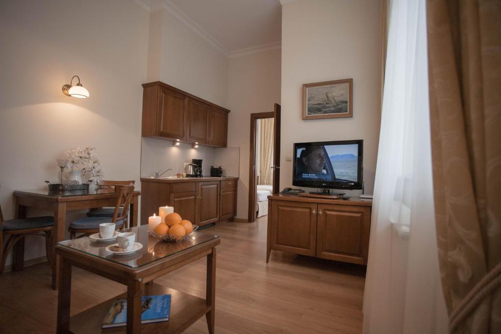 Сьюит (Полулюкс с 1 спальней без балкона), Apartamenty Villa Artis