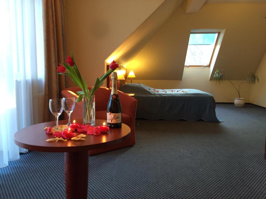 Двухместный (Двухместный номер Делюкс с 1 кроватью или 2 отдельными кроватями) отеля Hotel Promenada, Клайпеда