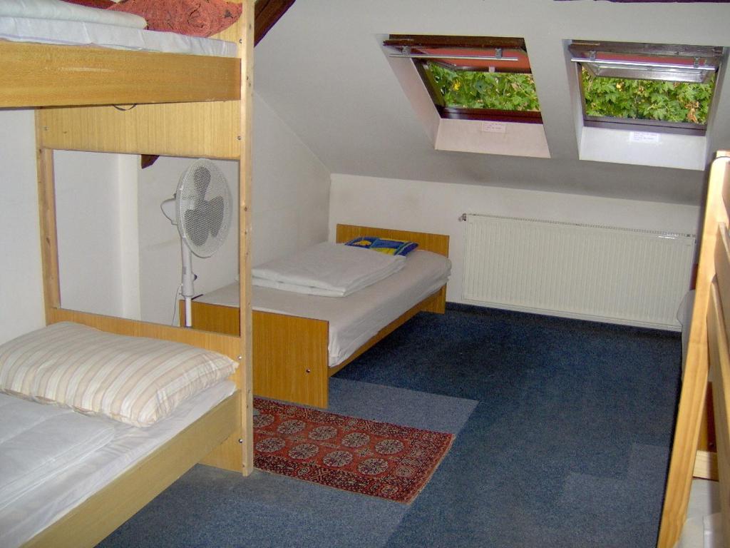 Двухместный (Двухместный номер с 2 отдельными кроватями) хостела Olive Hostel, Печ