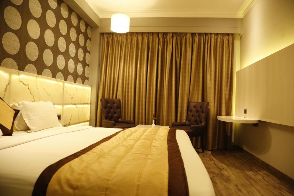 Двухместный (Двухместный номер Делюкс с 1 кроватью) отеля Hotel Orange, Агра