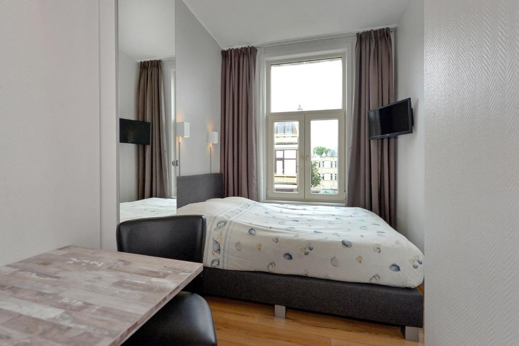Двухместный (Небольшой двухместный номер с 1 кроватью) отеля Hotel Bor Scheveningen, Схевенинген