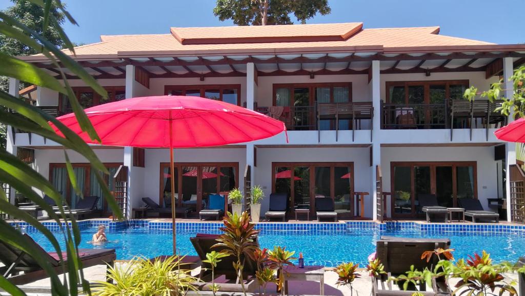 Двухместный (Двухместный номер Делюкс с 1 кроватью и доступом к бассейну) курортного отеля Blue Diamond Resort, Ко Тао
