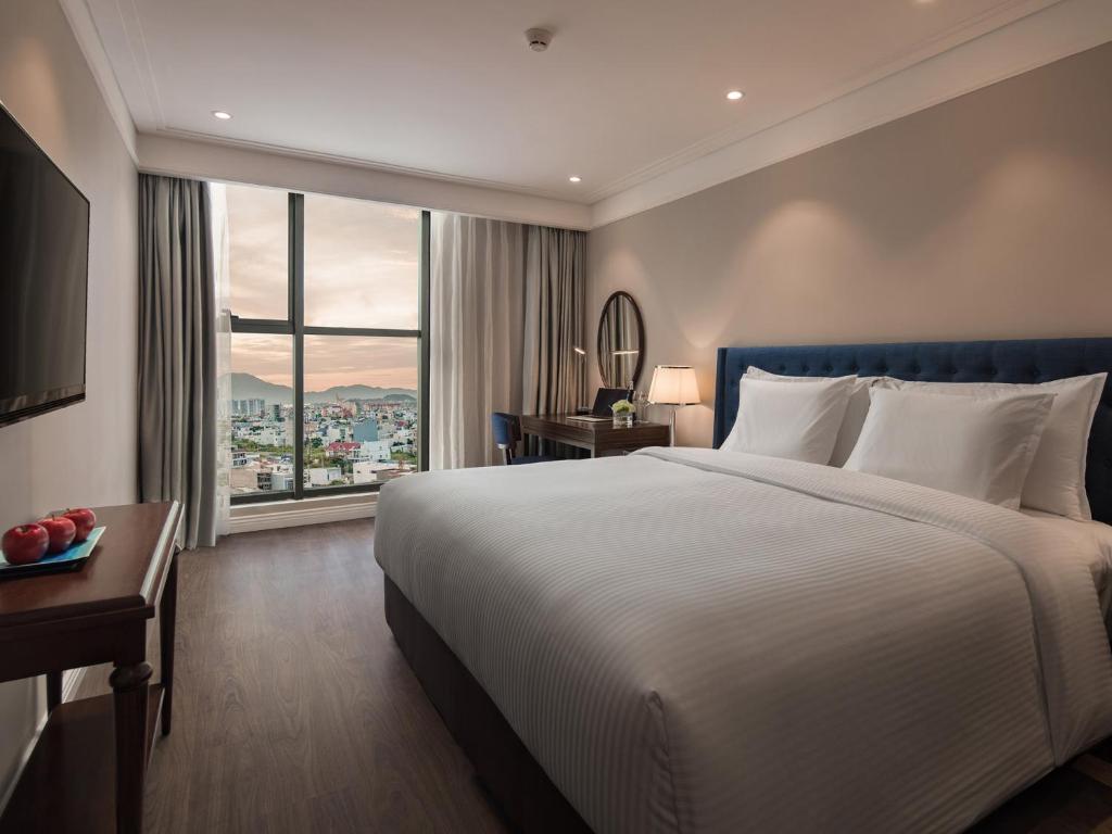 Сьюит (Люкс Bliss с 1 спальней и балконом) отеля Luxury Apartment Da Nang, Дананг