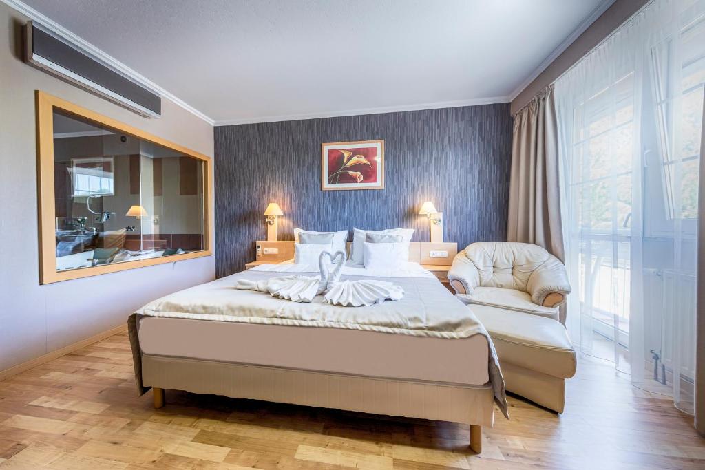 Двухместный (Роскошный двухместный номер с 1 кроватью) отеля MenDan Magic Spa & Wellness Hotel, Залакарош
