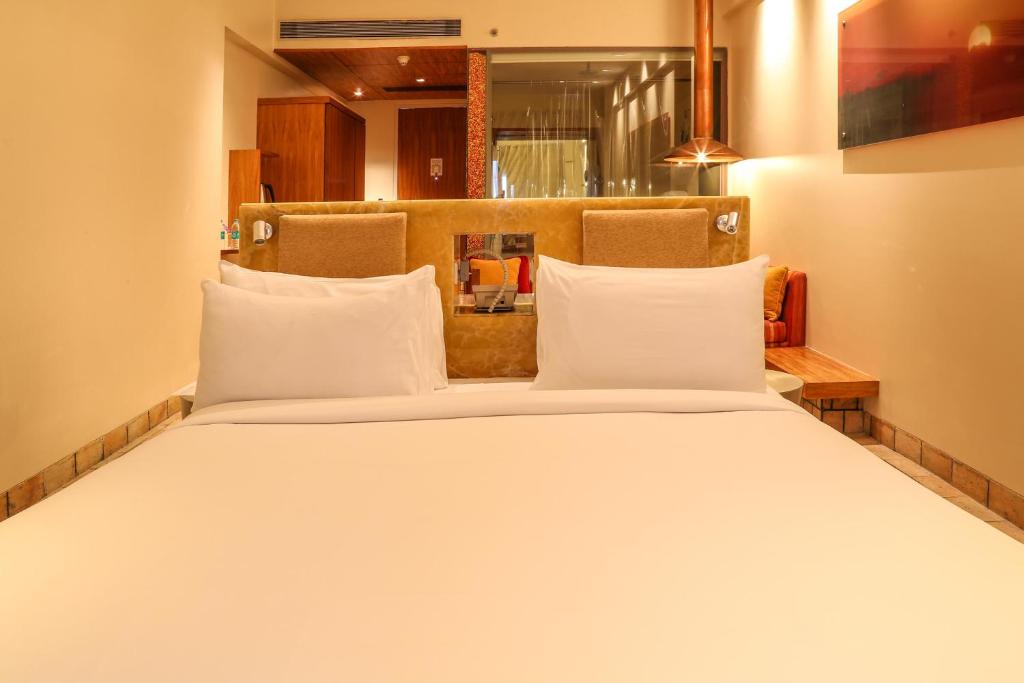 Одноместный (Standard Single Room with 15% Food and Beverage Discount), Waterstones Hotel