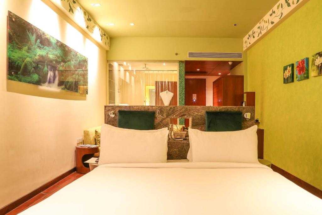 Одноместный (Standard Single Room with 15% Food and Beverage Discount), Waterstones Hotel