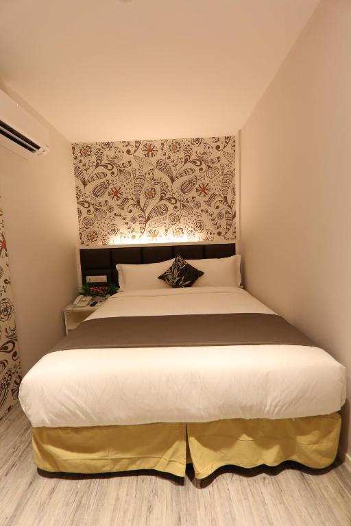 Двухместный (Улучшенный двухместный номер с 1 кроватью) отеля M&M Hotel, Куала-Лумпур