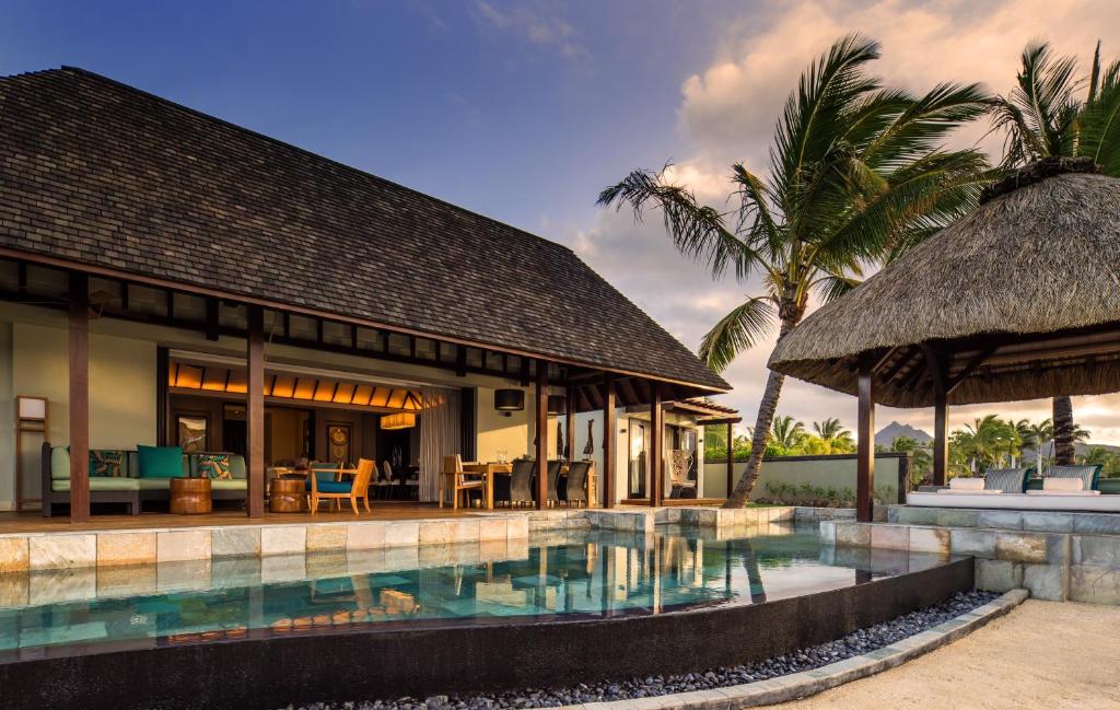 Сьюит (Президентский люкс Sanctuary) курортного отеля Four Seasons Resort Mauritius at Anahita, Тру д'О Дус