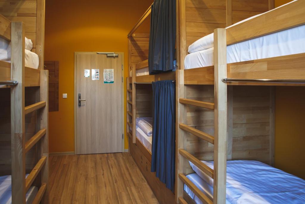 Номер (Кровать в общем 6-местном номере для женщин) хостела DREAM Hostel Warsaw, Варшава