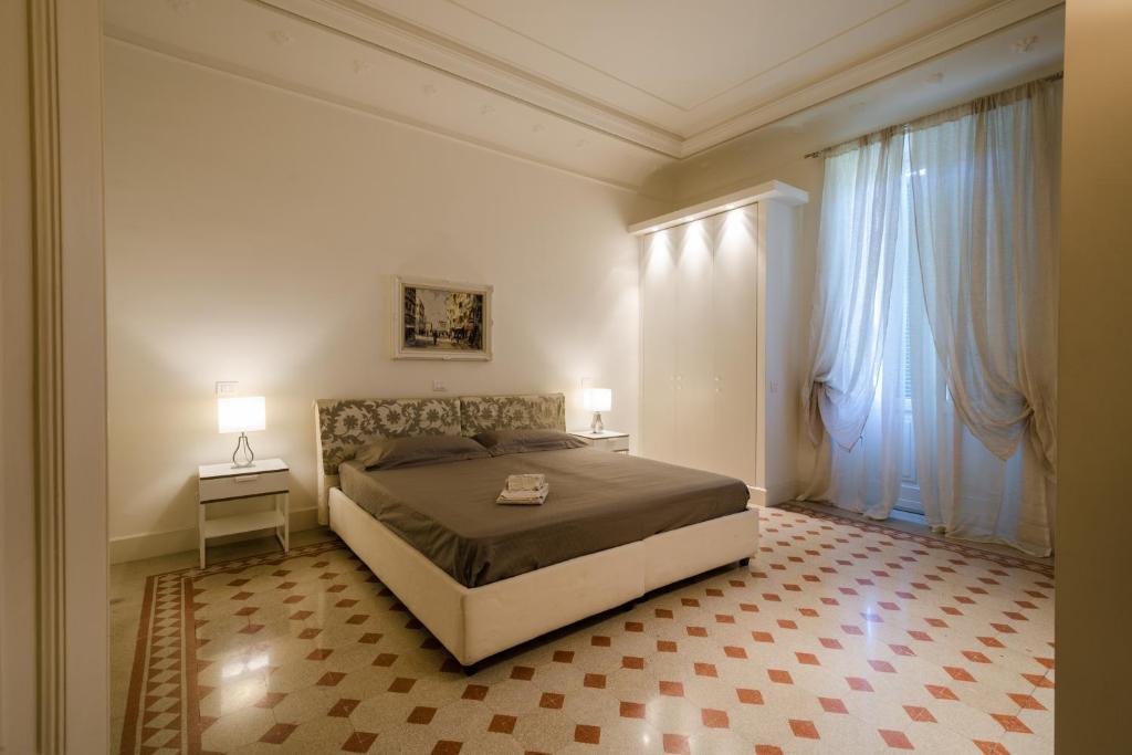 Трехместный (Superior Triple Room with Balcony, N.14) отеля Bea Suites Luxury Rooms, Рим