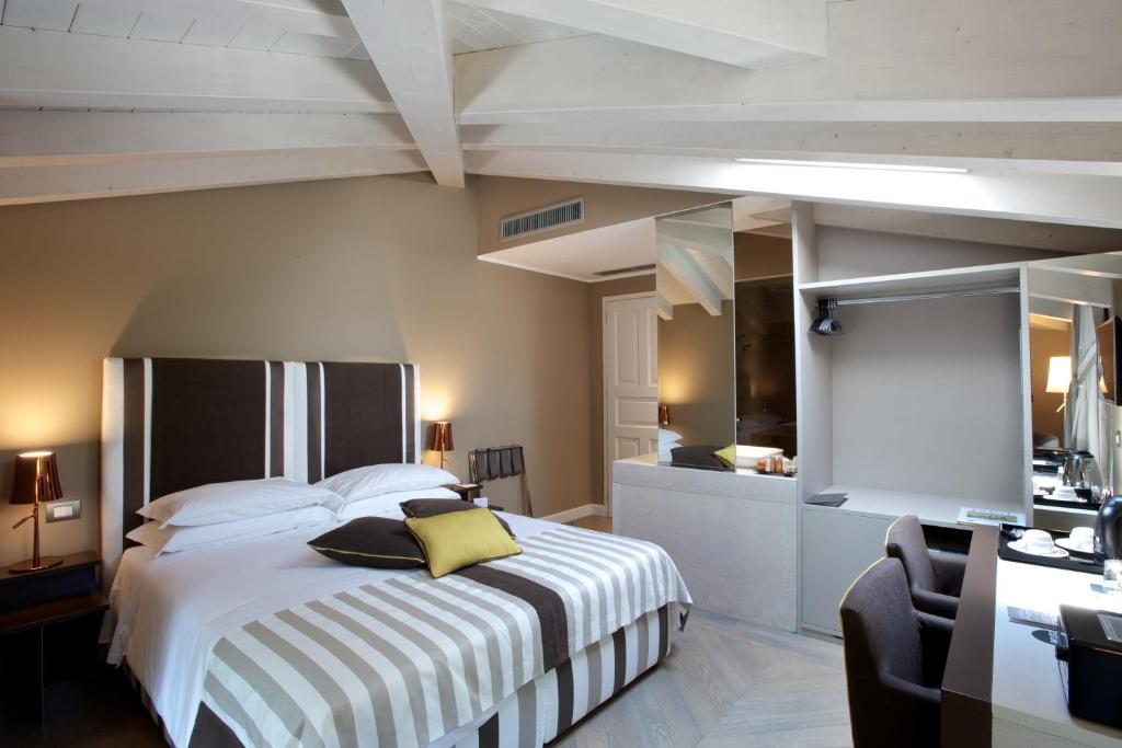 Двухместный (Улучшенный двухместный номер с 1 кроватью) гостевого дома Fuori Porta House, Бергамо
