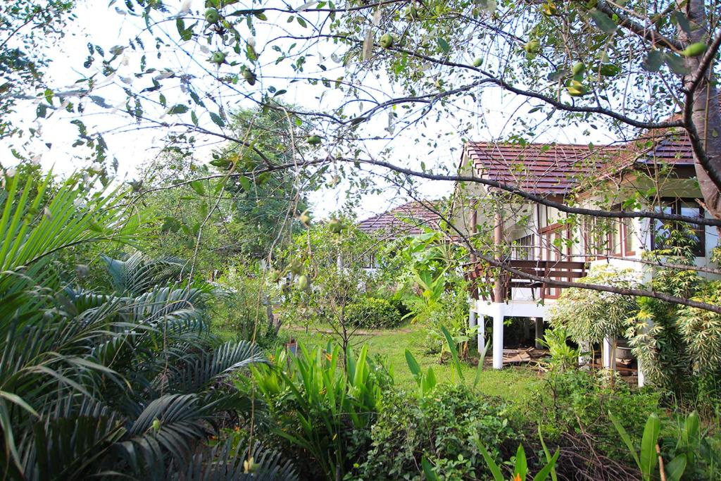 Вилла (Вилла с видом на сад) курортного отеля Baan Suan Nuanta, Самутсонгкхрам